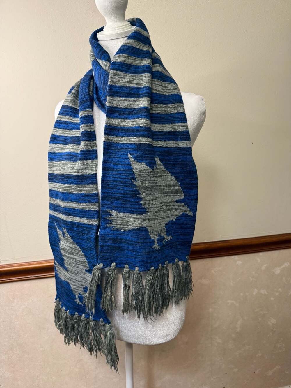 Harry Potter Ravenclaw Scarf One Size Fits Most Blue Gray Acrylic Knit